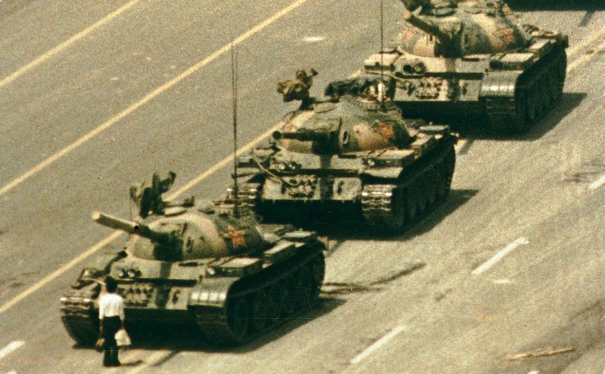 «Неизвестный бунтарь» — человек, противостоящий танкам